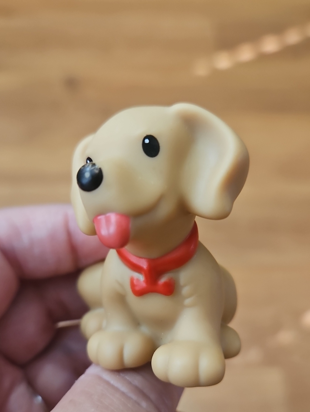 Fisher Price Little People tan puppy dog figure with a red collar - Picture 2 of 9